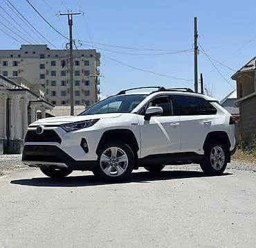 4 7: Toyota RAV4: 2019 г., 2.5 л, Автомат, Гибрид, Внедорожник — 3