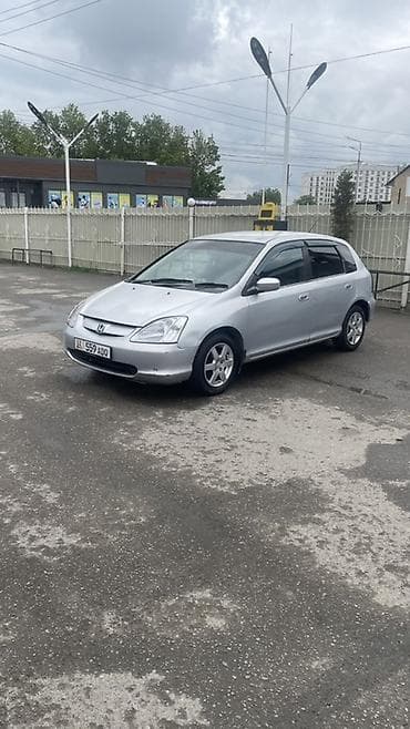 Honda Civic: 2001 г., 1.7 л, Вариатор, Бензин, Хэтчбэк