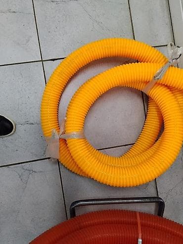 полиэтиленовый шланг: Гофрированная ПНД труба (коррубит) для прокладки кабеля - Материал — 1