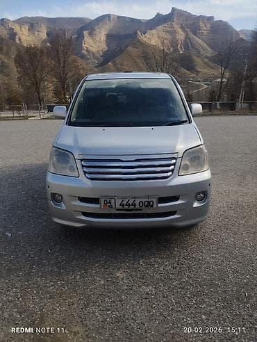 Продажа авто: Toyota Noah: 2003 г., 2 л, Автомат, Бензин, Минивэн — 1