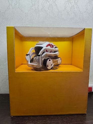 usb: Интерактивный робот Cozmo (Anki) Комплектация: - робот Cozmo (белый с — 3