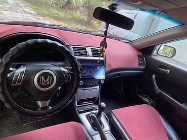 Транспорт: Honda Accord: 2005 г., 2 л, Механика, Бензин, Седан — 8