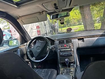 merc 210: Mercedes-Benz E-Class: 1997 г., 2.8 л, Автомат, Бензин, Седан — 3