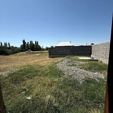дом в ик: Дом с участком 10 соток, Камчатка айылы (рядом с Чыйзылдактом) — 1