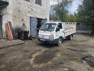 126: Hyundai Porter: 2008 г., 2.5 л, Механика, Дизель, Универсал — 3