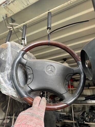 кулиса на ауди: Руль на Мерседес — 1