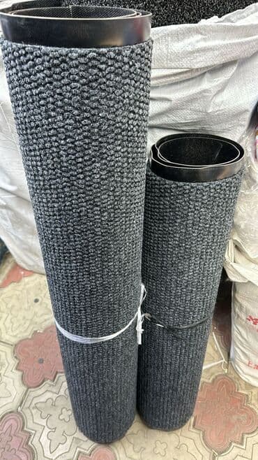 шкаф и комод с зеркалом: Искусственная трава и напольные покрытия в размеры 0.80см — 3