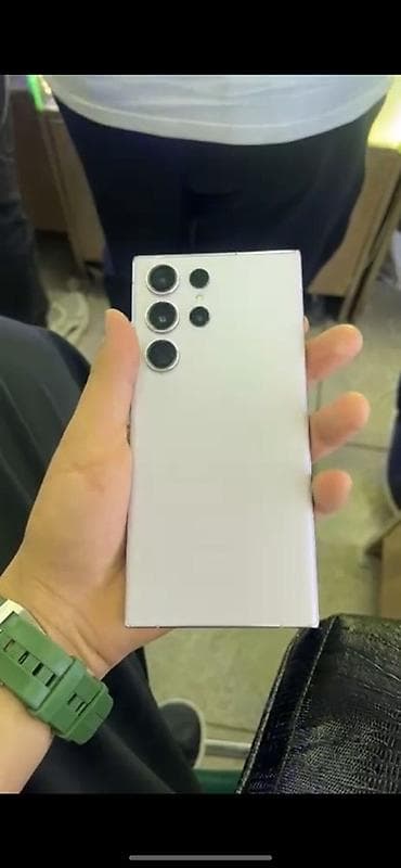 недорогие планшеты со стилусом: Смартфон с крупным дисплеем и блоком из четырё камер Самсунг ультра s — 1