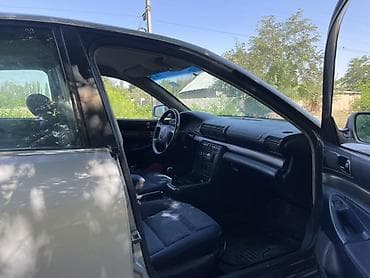 гольф 2 сиденья: Audi A4: 1998 г., Бензин, Седан — 8