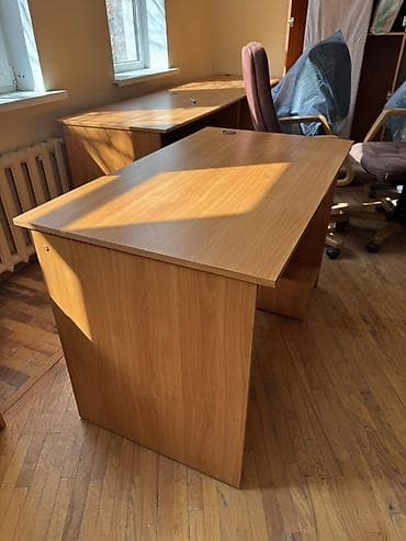 Офис шкафтары: Письменный/офисный стол из ЛДСП в цвете «бук». - Просторная — 3