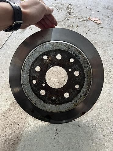 Суппорты: Тормозные диски и задние супорта на Тойоту Алтезу — 3