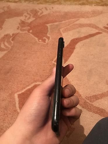 macbook air: IPhone Xr, 128 ГБ, Черный, Чехол, 100 % — 2