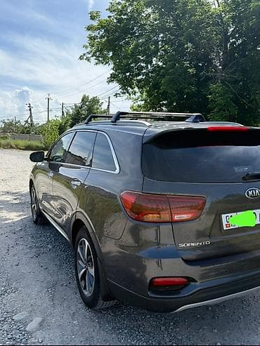 Kia Sorento: 2017 г., 2 л, Автомат, Дизель, Кроссовер — 4