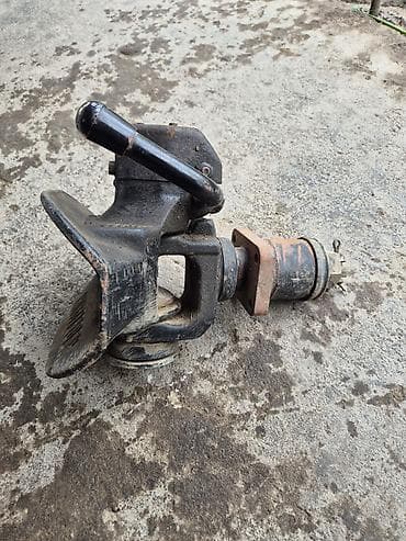 наборы головок с трещоткой: Фаркоп Для грузовых авто Mercedes-Benz, Б/у, Самовывоз — 3