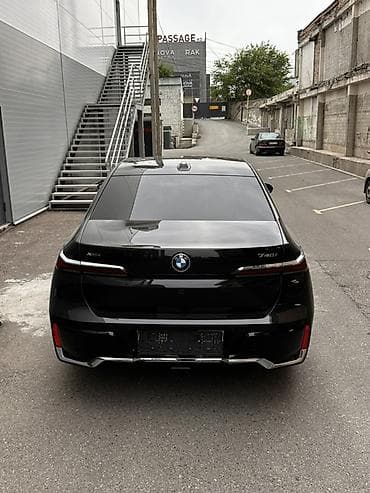 BMW: BMW i7: 2023 г., 3 л, Автомат, Бензин, Седан — 9