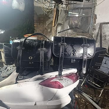 Пара мото-сумок с быстросъёмным креплением и замком - Материал