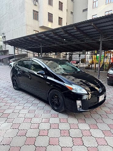 zeekr 9x цена в бишкеке: Toyota Prius: 2011 г., 1.8 л, Вариатор, Гибрид, Хэтчбэк — 1