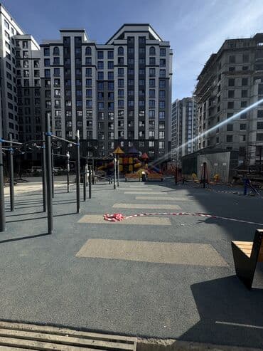 срочно продам квартиру в баку: 2 комнаты, 78 м², ПСО (под самоотделку) — 11