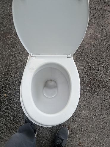 solutions third edition: Унитаз-компакт с крышкой и сиденьем + арматура бачка - Материал — 2