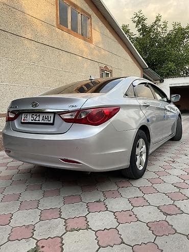 баспер задний соната: Hyundai Sonata: 2011 г., 2 л, Автомат, Газ, Седан — 4