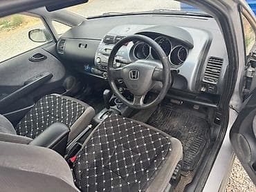 infinity qx: Honda Fit: 2002 г., 1.3 л, Вариатор, Бензин, Хэтчбэк — 5