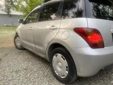 hyundai salaris: Toyota Ist: 2003 г., 1.3 л, Автомат, Газ, Хэтчбэк — 5
