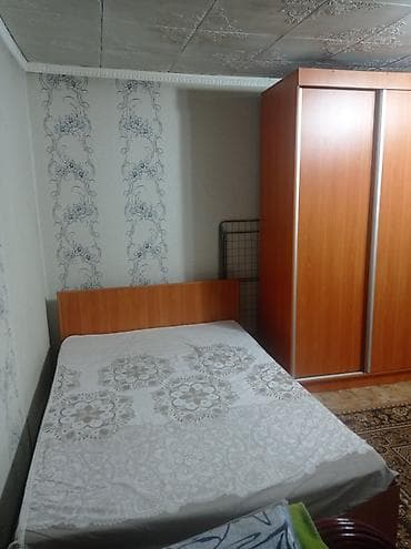 полуторная: Кровать двуспальная из ЛДСП с высоким изголовьем - Материал: ЛДСП под — 2