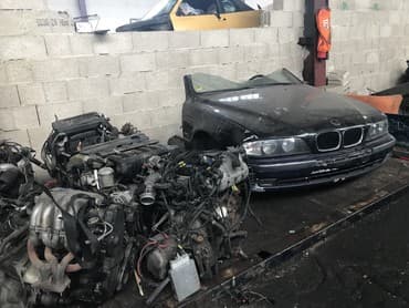 Запчасти на бмв 39 кузов есть всё!! 2.0 2.5 2.8 3.5 бензин механика