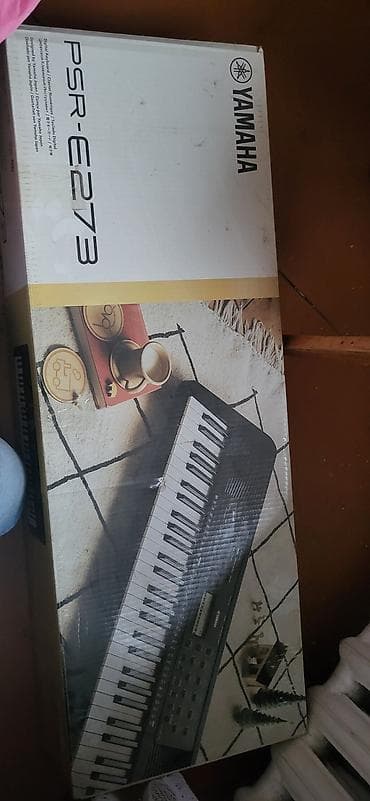 песня: Yamaha PSR-E273 — компактный цифровой синтезатор/аранжировщик с 61 — 3