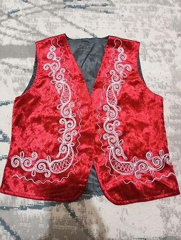 Национальная жилетка, отличное состояние. Надевали 1–2 раза. Идеально