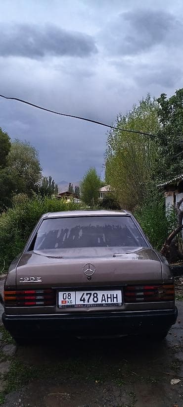 Mercedes-Benz 190: 1987 г., 2 л, Кол менен иштөөчү, Бензин, Седан — 3