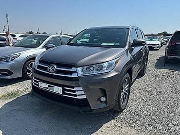 Toyota Highlander: 2018 г., 2.7 л, Автомат, Бензин, Кроссовер