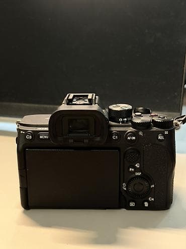 sony a7s3: Новый каропки доки Полнокадровая беззеркальная камера Sony α7 IV — 2
