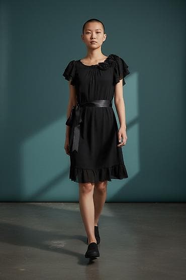 ботый: Продаю платья по 500 сомов. Все они в хорошем состоянии — 3