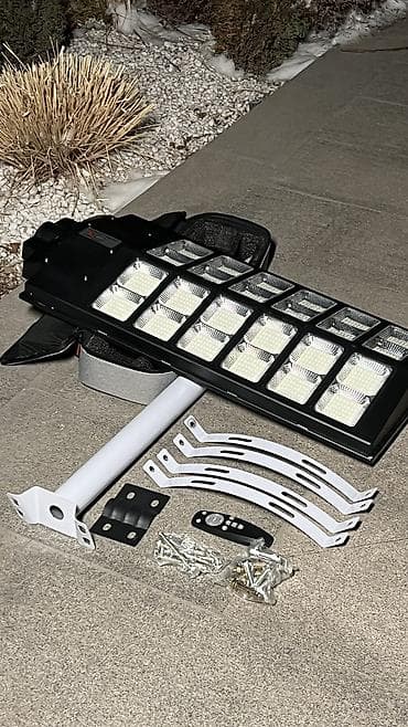 Комнатные растения: Мощные Солнечные уличные прожекторы LED 300W. с выносной солнечной — 1