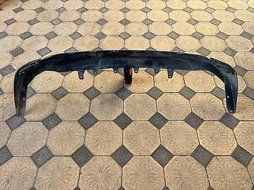 Автокосметика: Накладка на бампер Toyota, Б/у, Оригинал — 7