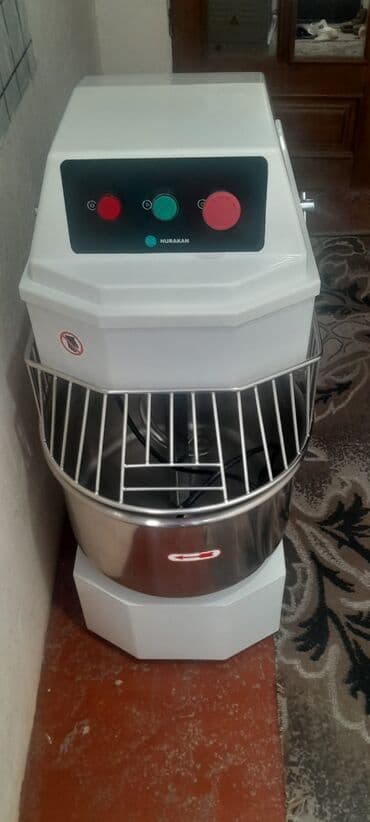 Продаю тестомес Турция Нуракан на 25л.Растоечный шкаф на 15листов все