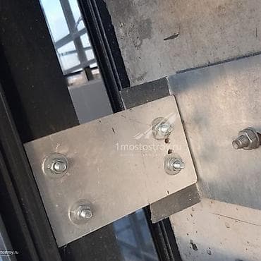 Генераторы: Деформируемое ограждение (дорожный барьер) с силовыми опорами и — 3