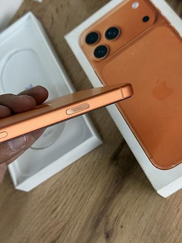 one plus 10: IPhone 17 Pro Max, Б/у, 256 ГБ, Оранжевый, Чехол, Коробка, Кабель, 99 % — 3