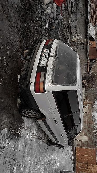 8: Volkswagen Passat: 1991 г., 1.8 л, Механика, Бензин, Универсал — 5