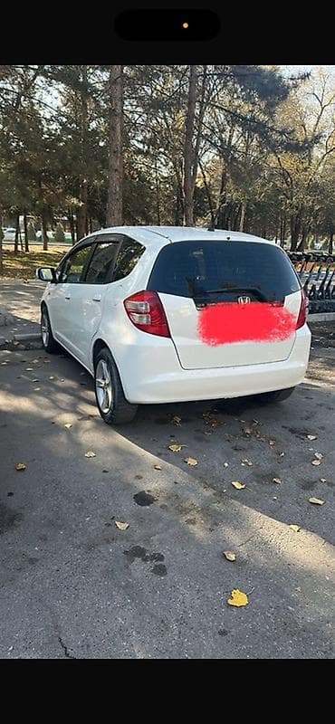 хундай старекс 1: Honda Fit: 2008 г., Автомат, Бензин, Хетчбек — 2