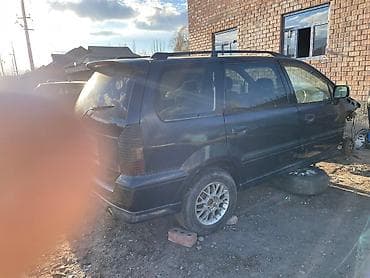 митсубиси спэйс стар: Mitsubishi Chariot: 1999 г., 2.4 л, Автомат, Бензин, Минивэн — 4