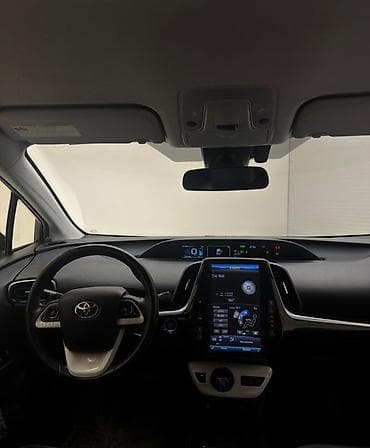 сп: Toyota Prius: 2018 г., 1.8 л, Вариатор, Гибрид, Хэтчбэк — 7