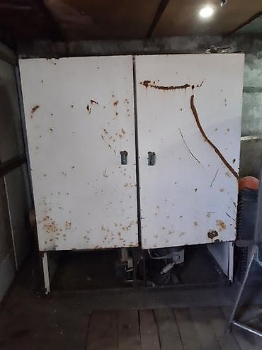 Муздатуучу витриналар: Промышленный холодильный агрегат/шкаф с выносными теплообменниками — 1