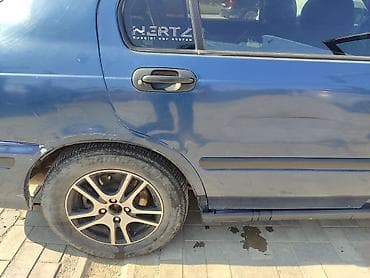 торпеда: Honda Civic: 1990 г., Механика, Бензин, Седан — 5