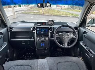 Toyota bB: 2004 г., 1.3 л, Автомат, Бензин, Минивэн — 4