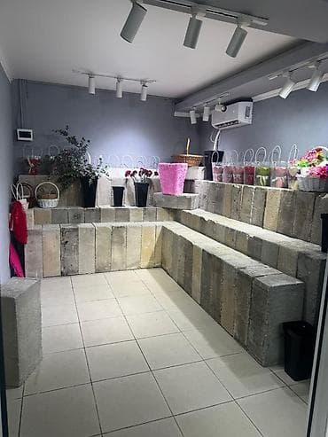 магазин цветов купить: Продажа магазинов В бизнес-центре, 40 м², Свежий ремонт, С сигнализацией, Цокольный этаж этаж — 5