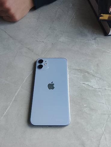 IPhone 11, Б/у, 128 ГБ, Чехол, 81 %