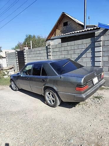 корвет машина: Mercedes-Benz W124: 1989 г., Седан — 2