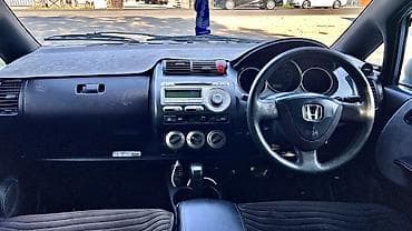 mini kooper: Honda Fit: 2002 г., 1.3 л, Автомат, Бензин, Хэтчбэк — 6